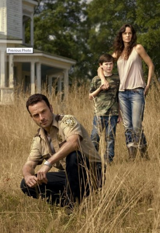 Illustration for article titled The Walking Dead season 2 promo and character photos